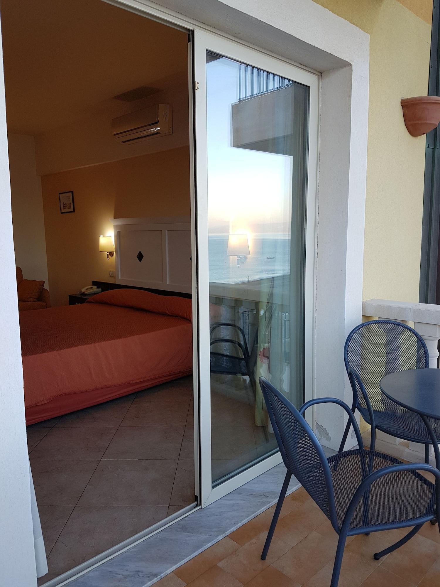 Hotel Orizzonte Letojanni Exteriér fotografie