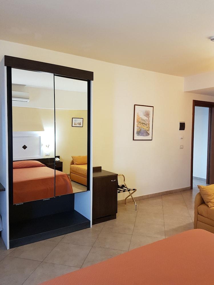 Hotel Orizzonte Letojanni Exteriér fotografie