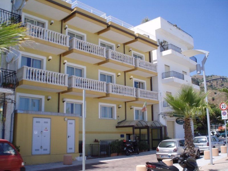 Hotel Orizzonte Letojanni Exteriér fotografie