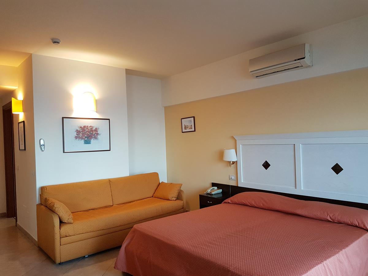 Hotel Orizzonte Letojanni Exteriér fotografie