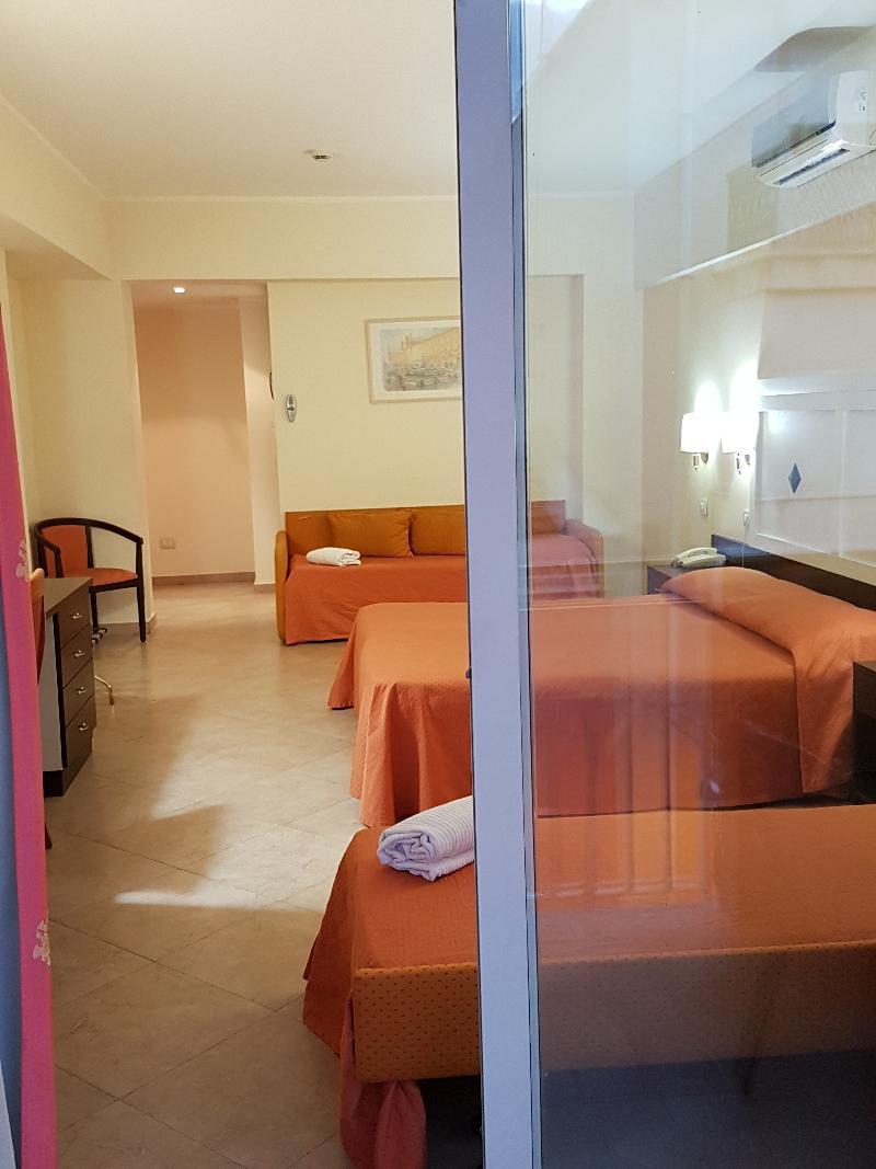 Hotel Orizzonte Letojanni Exteriér fotografie